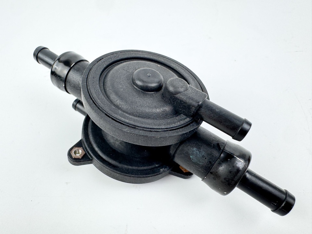 2010 Evinrude 250 HP 2 Stroke Outboard Fuel Lift Pump 5007580 OEM