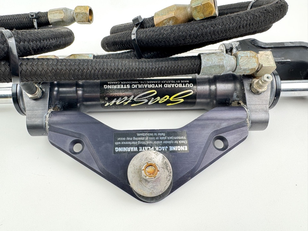 SeaStar Front Mount Outboard Hydraulic Steering Cylinder Assembly Ram HC5345