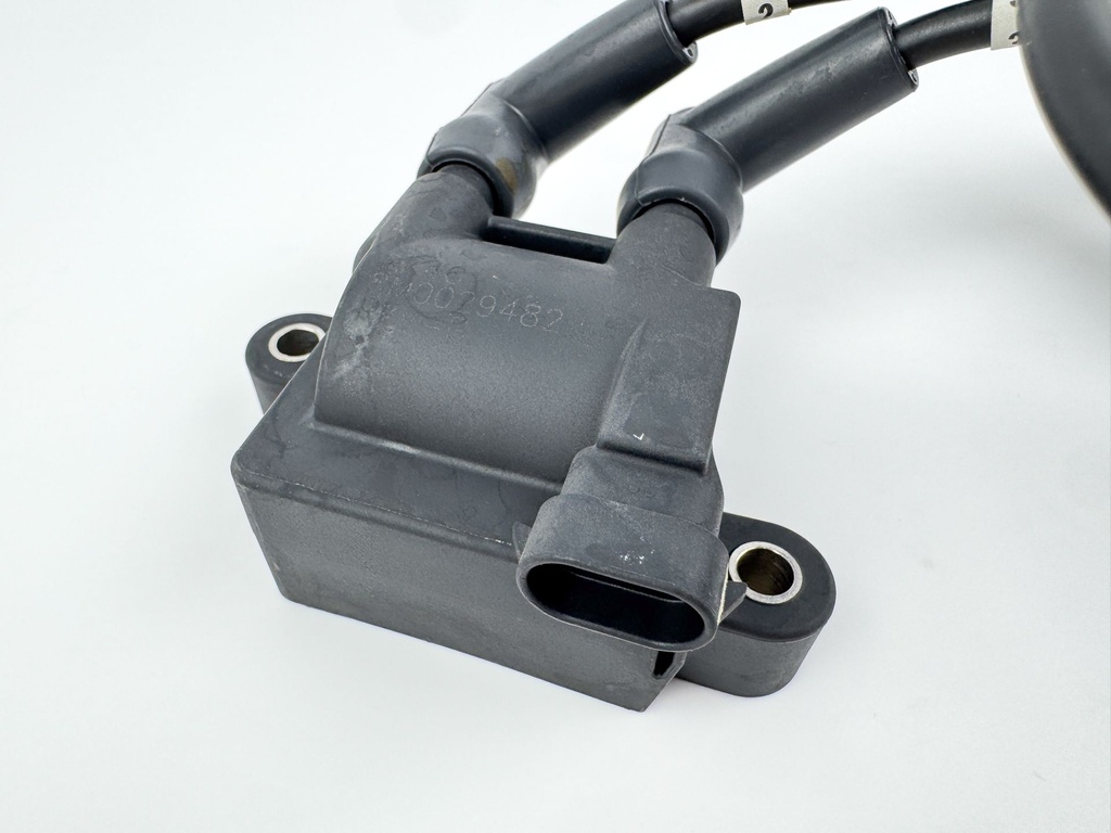 2017 Mercury 150 HP 4 Stroke Outboard Ignition Coil Set 8M0044991 OEM