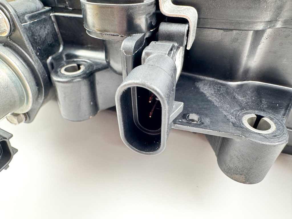 2017 Mercury 150 HP 4 Stroke Outboard Intake Manifold 8M0057685 OEM