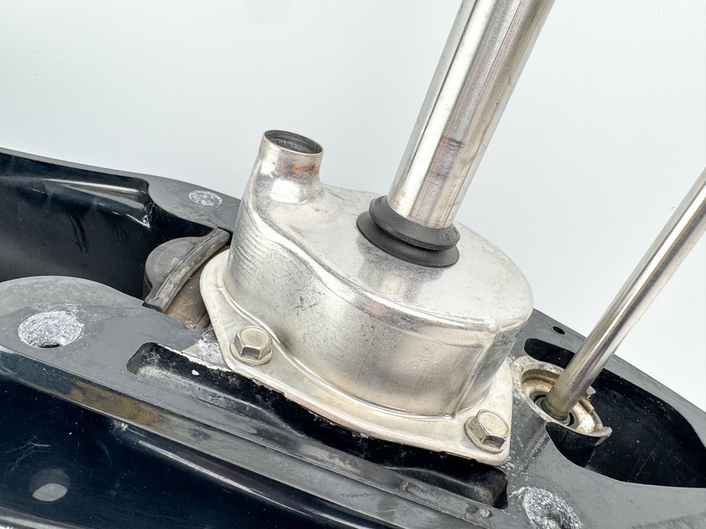 Mercury 150HP 4 Stroke 25" XL 3.0L Lower Unit Gear Case Standard Rotation 8M0099221