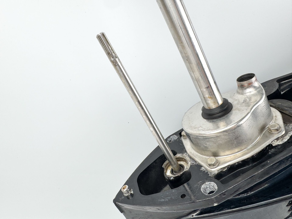 Mercury 150HP 4 Stroke 25" XL 3.0L Lower Unit Gear Case Standard Rotation 8M0099221