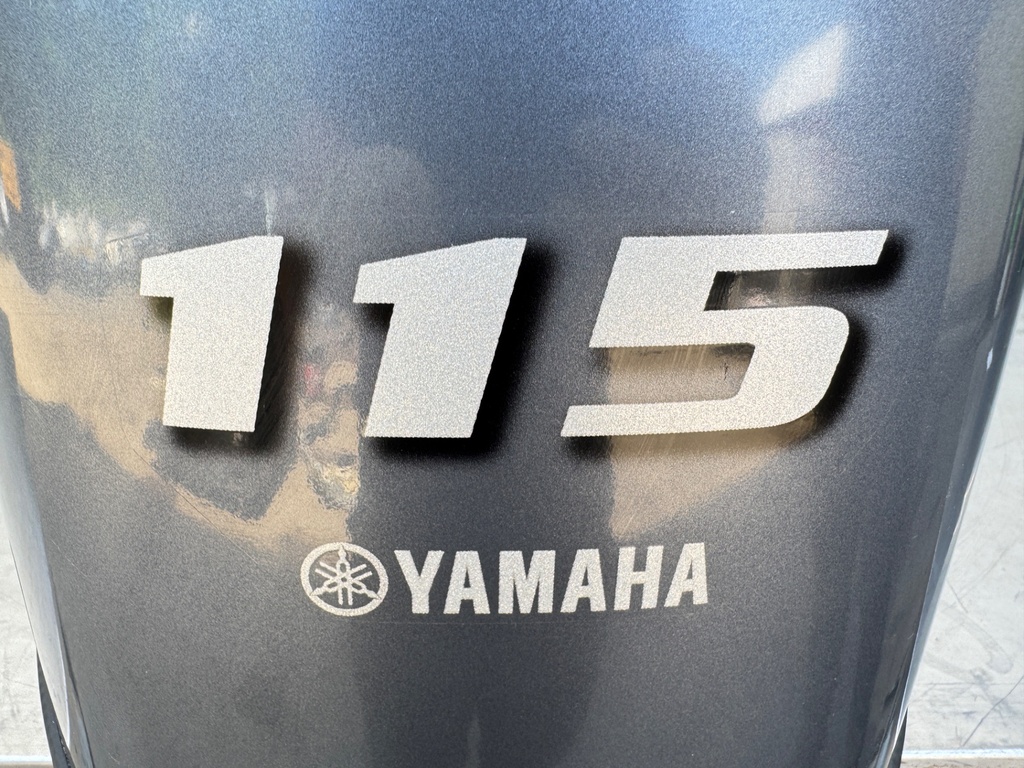 Yamaha 115HP 4 Stroke Outboard Top Cowling Cover Hood 6EK-42610-00-00 2014+