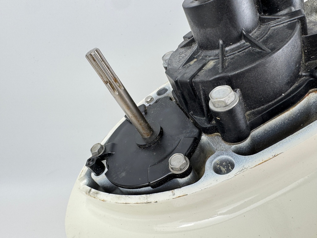 2001-18 Suzuki 115 140 HP 4 Stroke Outboard 25" XL Long Lower Unit Gear Case