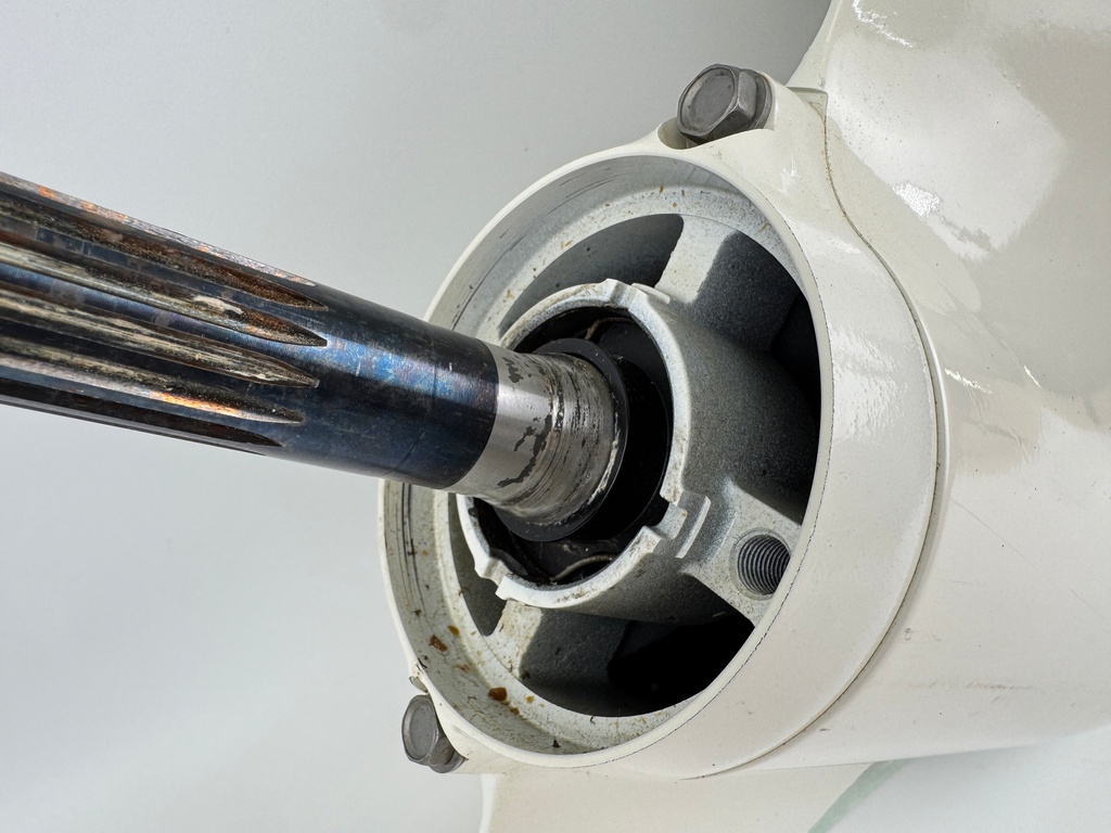 2001-18 Suzuki 115 140 HP 4 Stroke Outboard 25" XL Long Lower Unit Gear Case