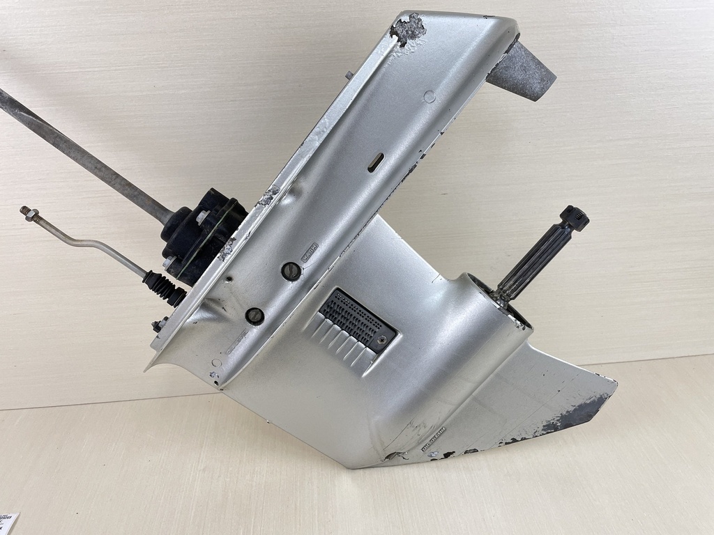 1998 Honda 50HP 4 Stroke Outboard 20" L Lower Unit Gear Case RH 41100-ZW4-H13ZA  