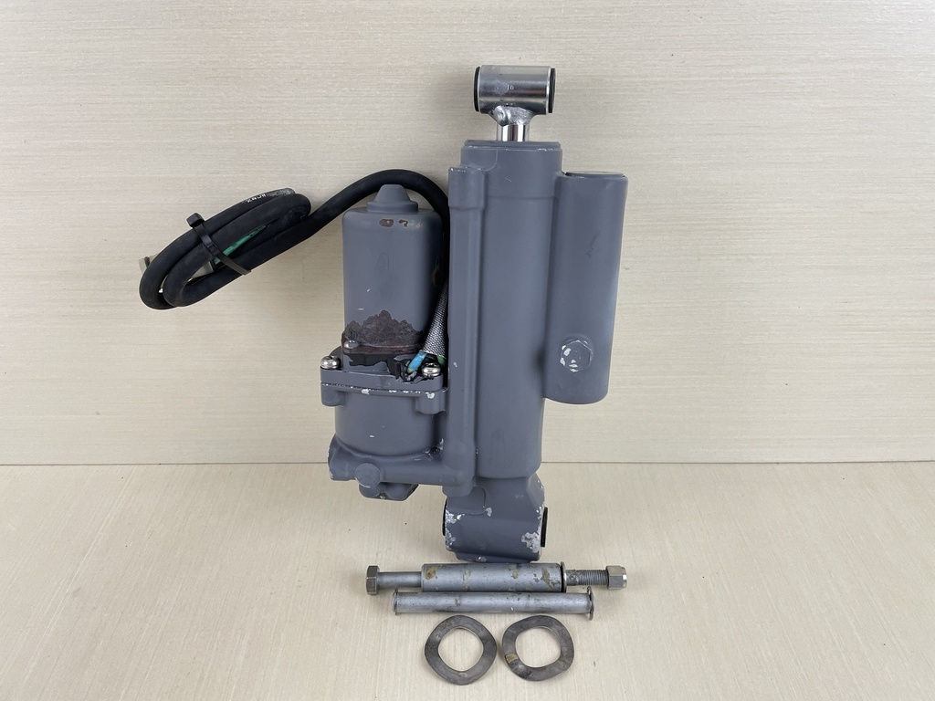 1998 Honda 50HP 4 Stroke Outboard Power Trim & Tilt Unit Assembly 56000-ZV5-823ZA