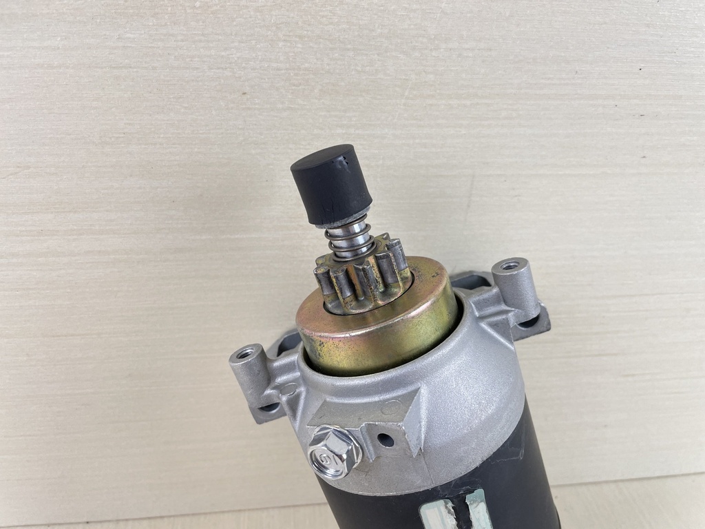 1998 Honda 50HP 4 Stroke Outboard Starter Motor Assembly 31200-ZV5-013