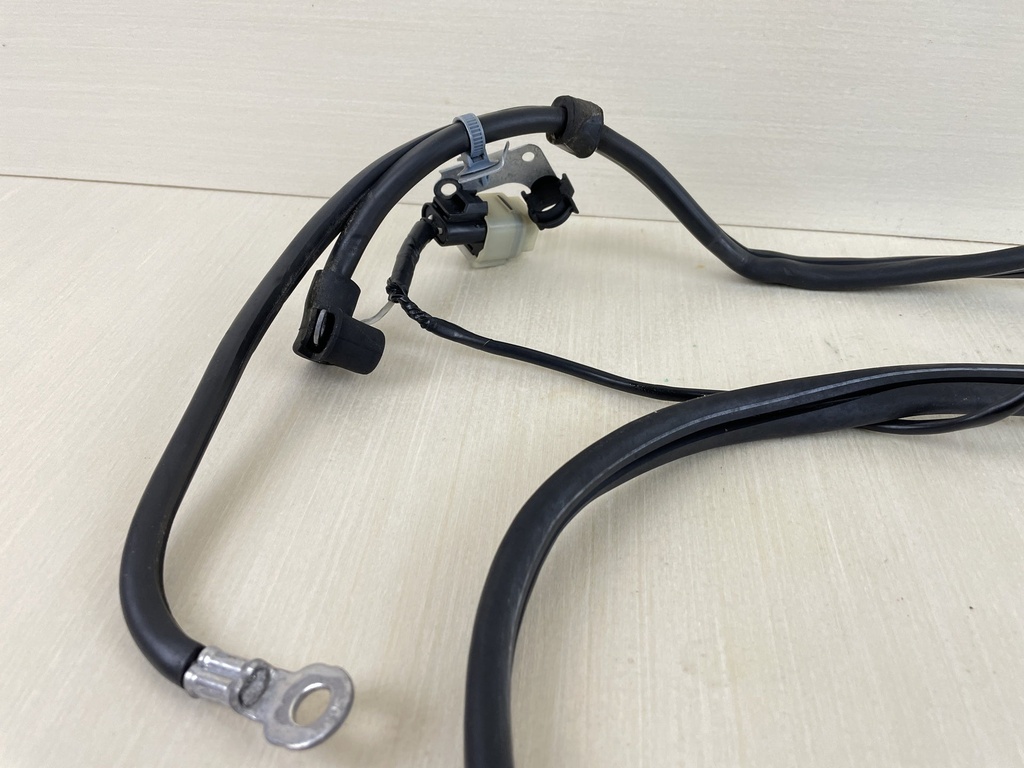 1998 Honda 50HP 4 Stroke Outboard Battery Starter Cable Assembly 32410-ZV5-820