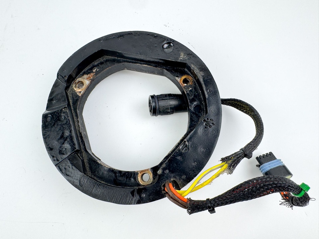 Evinrude Johnson New OEM Stator 584954