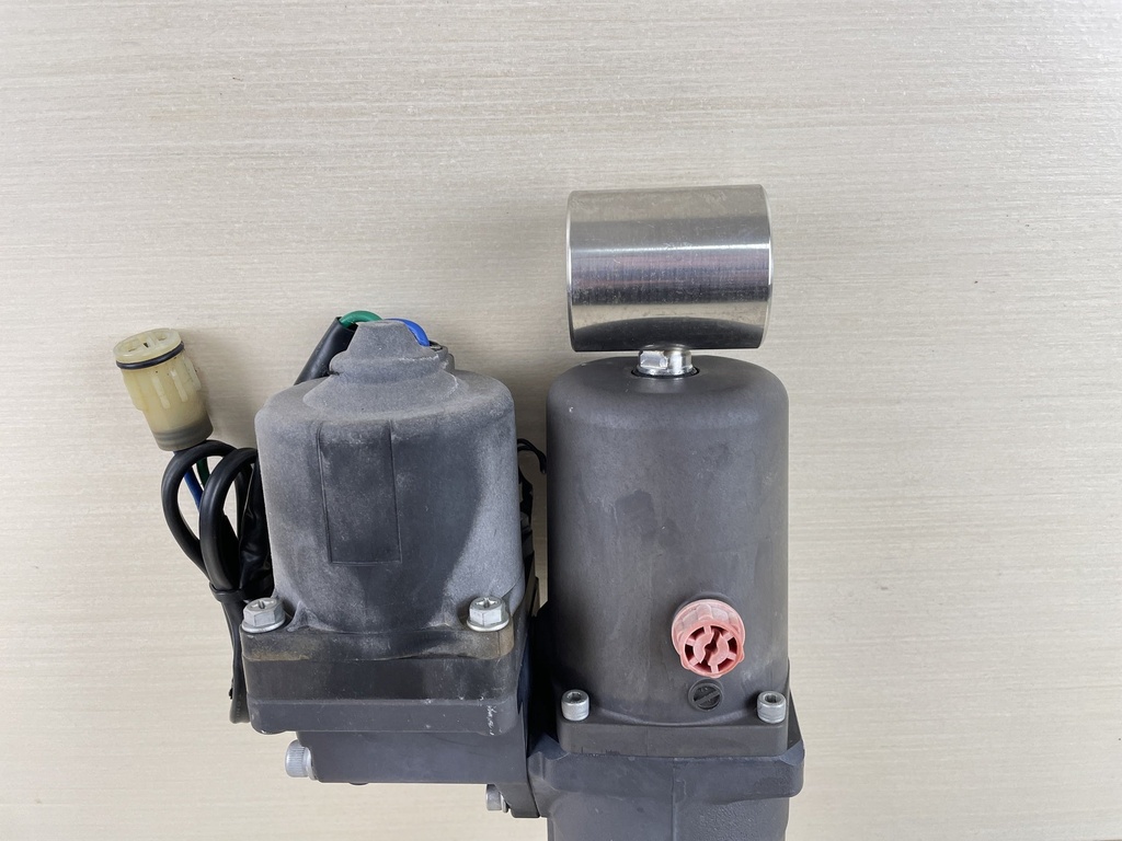 2008 Suzuki 115HP 4 Stroke Outboard Power Trim & Tilt Unit Assembly 48400-90J03
