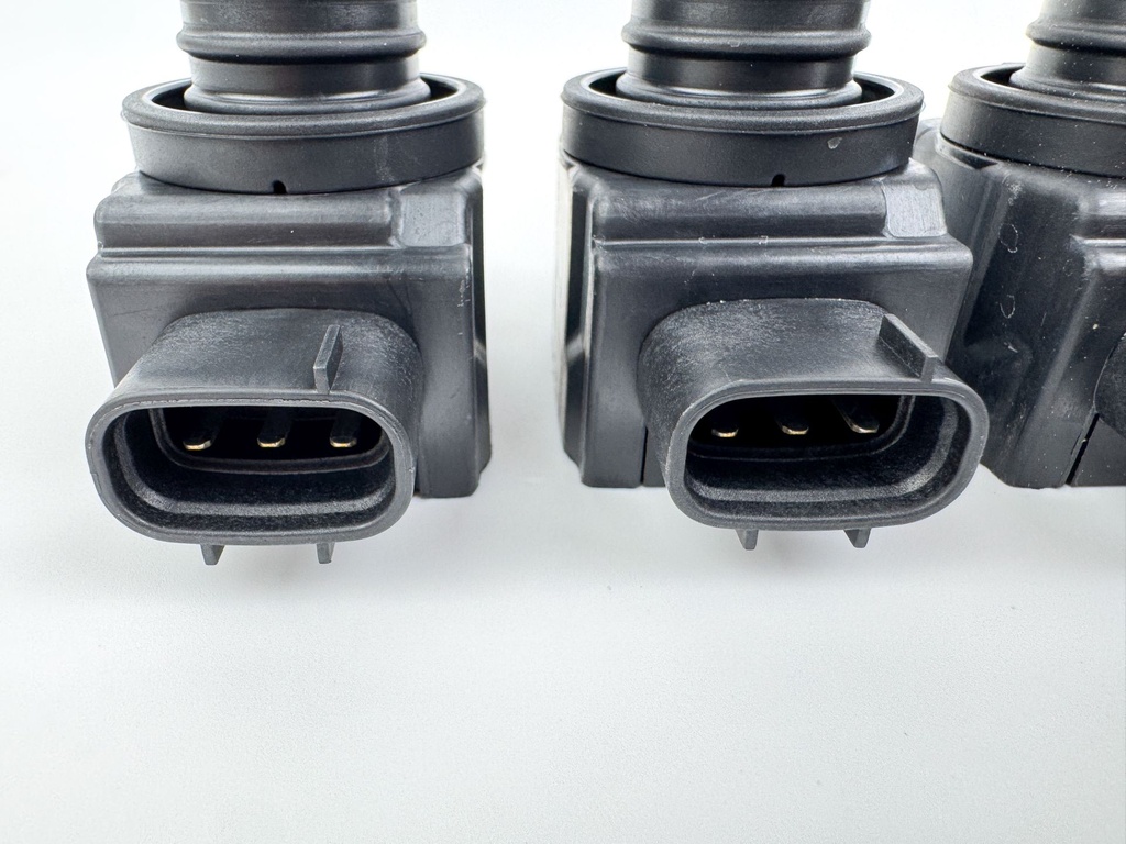 2010 Suzuki 250 HP 4 Stroke Outboard Ignition Coil Set 33410-93J00 OEM