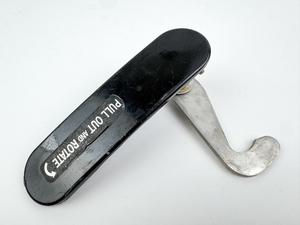 2010 Suzuki 250 HP 4 Stroke Outboard Starboard Latch Handle 61633-93J00-0EP OEM