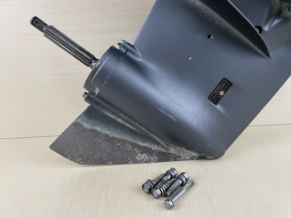 2005 Yamaha 50HP 2 Stroke Outboard 20" L Lower Unit Gearcase RH 63D-45300-11-4D  