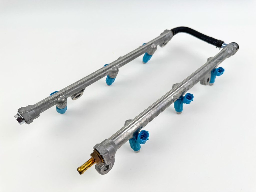 2010 Suzuki 250 HP 4 Stroke Outboard Port Fuel Injector Set W/ Rail 15710-93J00 OEM