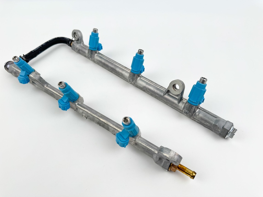 2010 Suzuki 250 HP 4 Stroke Outboard Port Fuel Injector Set W/ Rail 15710-93J00 OEM