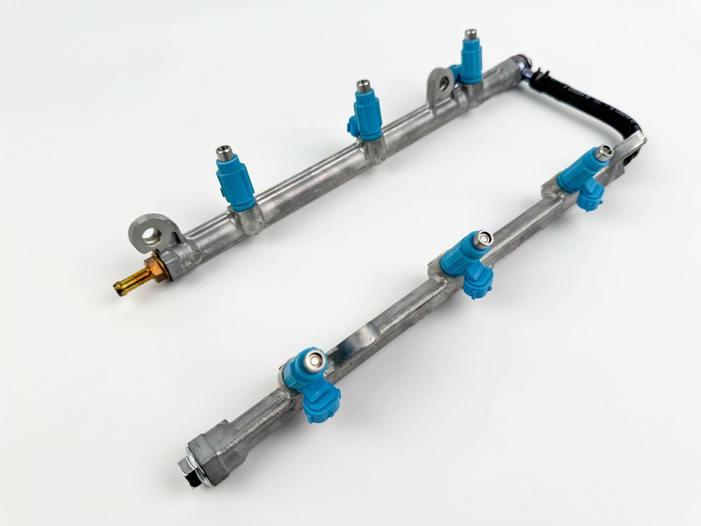 2010 Suzuki 250 HP 4 Stroke Outboard Port Fuel Injector Set W/ Rail 15710-93J00 OEM