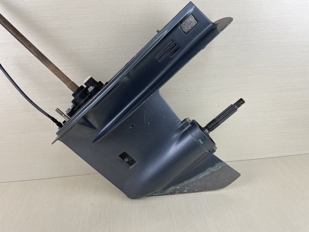 2005 Yamaha 50HP 2 Stroke Outboard 20" L Lower Unit Gearcase RH 63D-45300-11-4D  