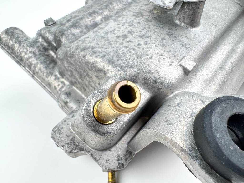 Suzuki DF 200 225 250 HP 4 Stroke Outboard Vapor Separator Tank VST 15600-93J02 OEM