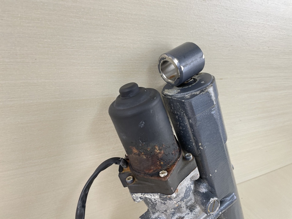 2000 Yamaha 50HP 2 Stroke Outboard Power Trim & Tilt Unit 62X-43800-03-4D