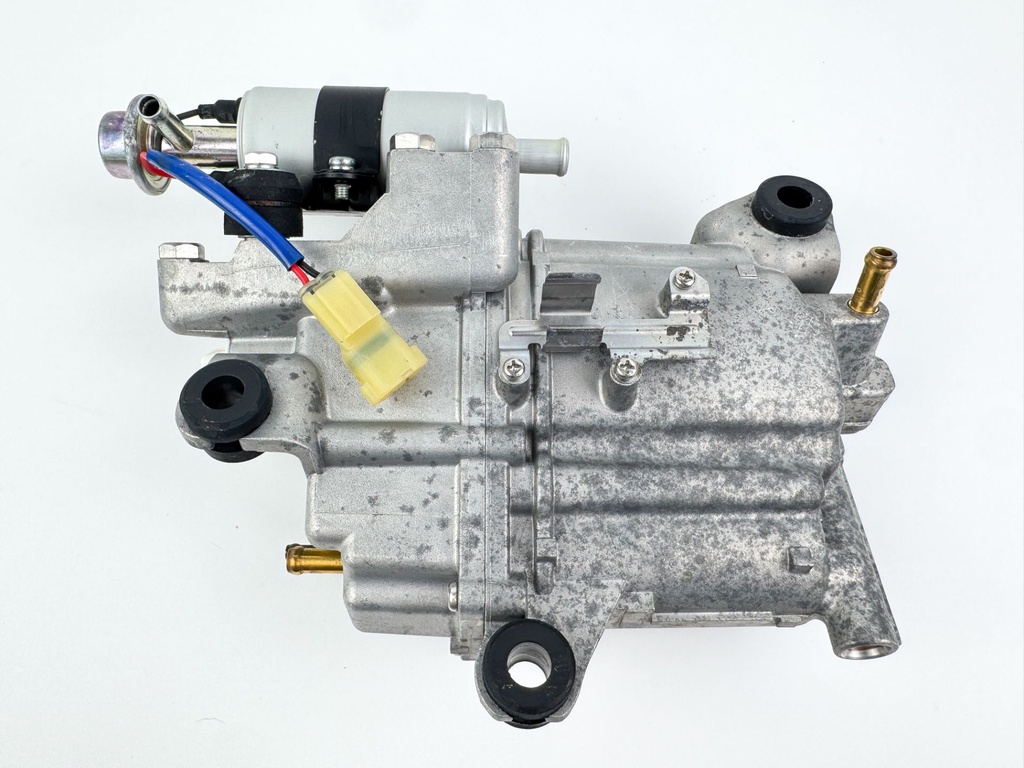 Suzuki DF 200 225 250 HP 4 Stroke Outboard Vapor Separator Tank VST 15600-93J02 OEM