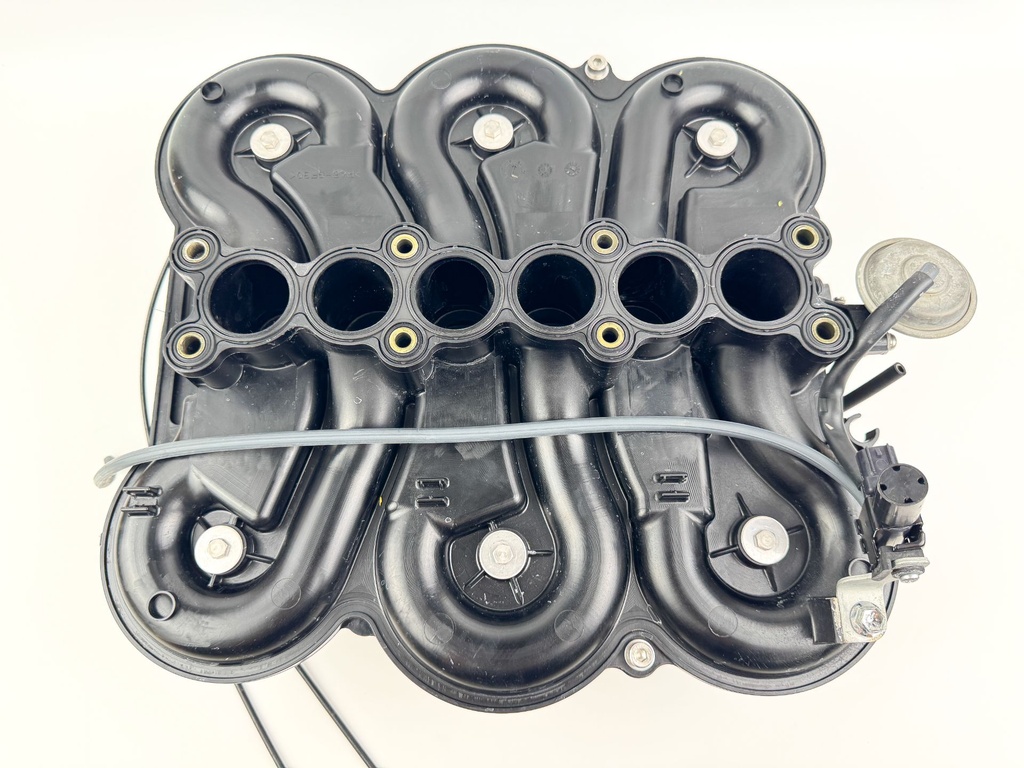 2010 Suzuki 250 HP 4 Stroke Outboard Air Intake Collector 13130-93J21 OEM