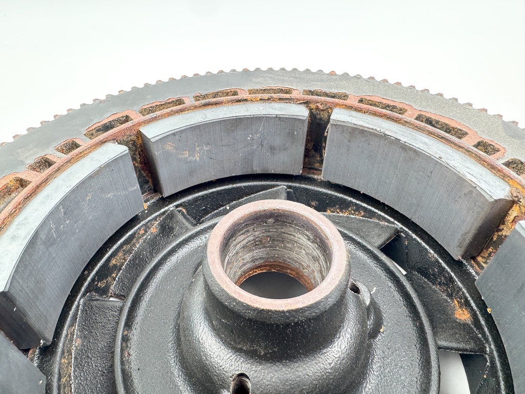 Johnson Evinrude 2 Stroke Outboard Flywheel 0586422