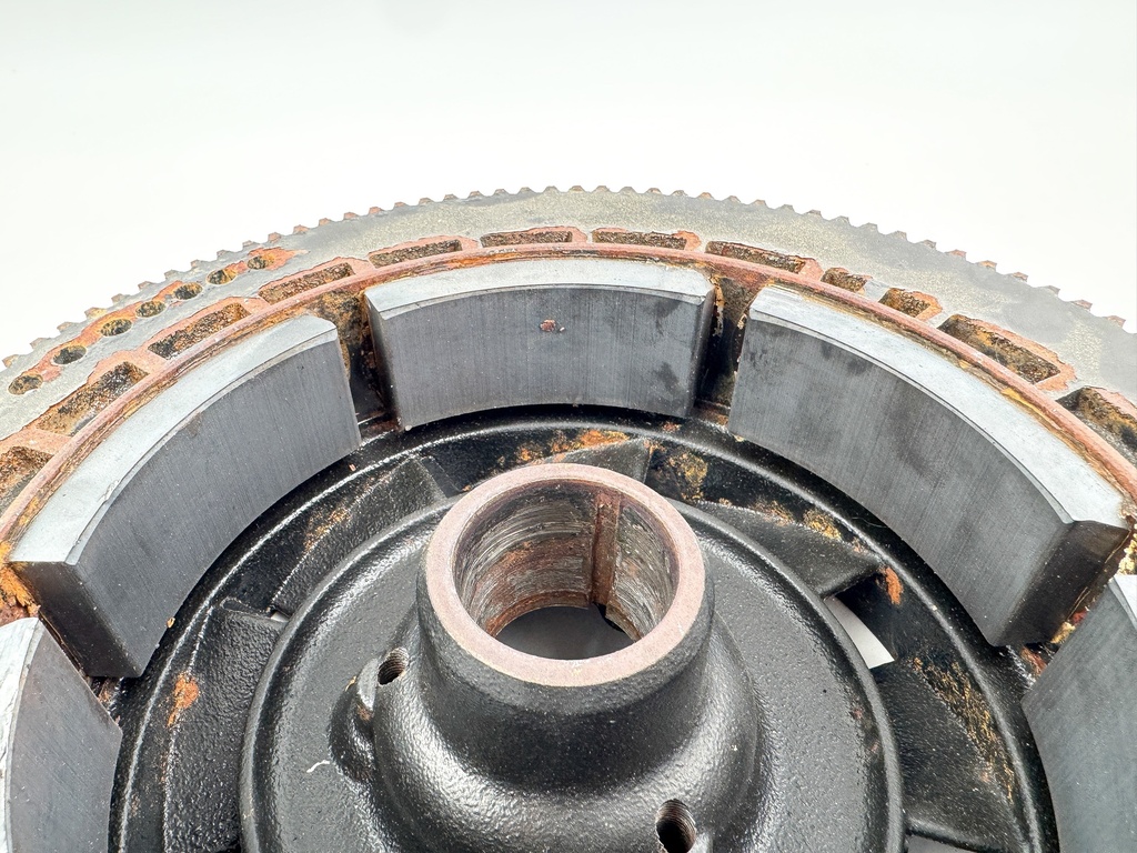 Johnson Evinrude 2 Stroke Outboard Flywheel 0586422