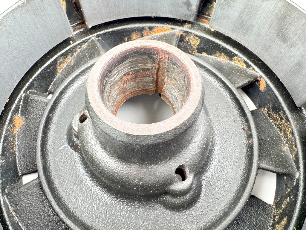 Johnson Evinrude 2 Stroke Outboard Flywheel 0586422