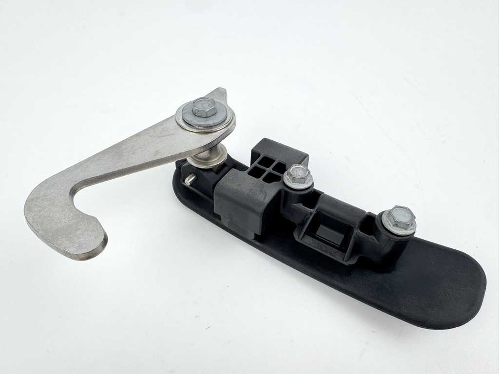 2021 Suzuki 200 HP 4 Stroke Outboard Front Latch Handle 61633-96J02 OEM