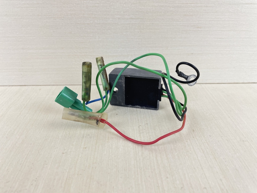 2000 Yamaha 50HP 2 Stroke Outboard Rectifier & Regulator Assembly 6H2-81960-10-00