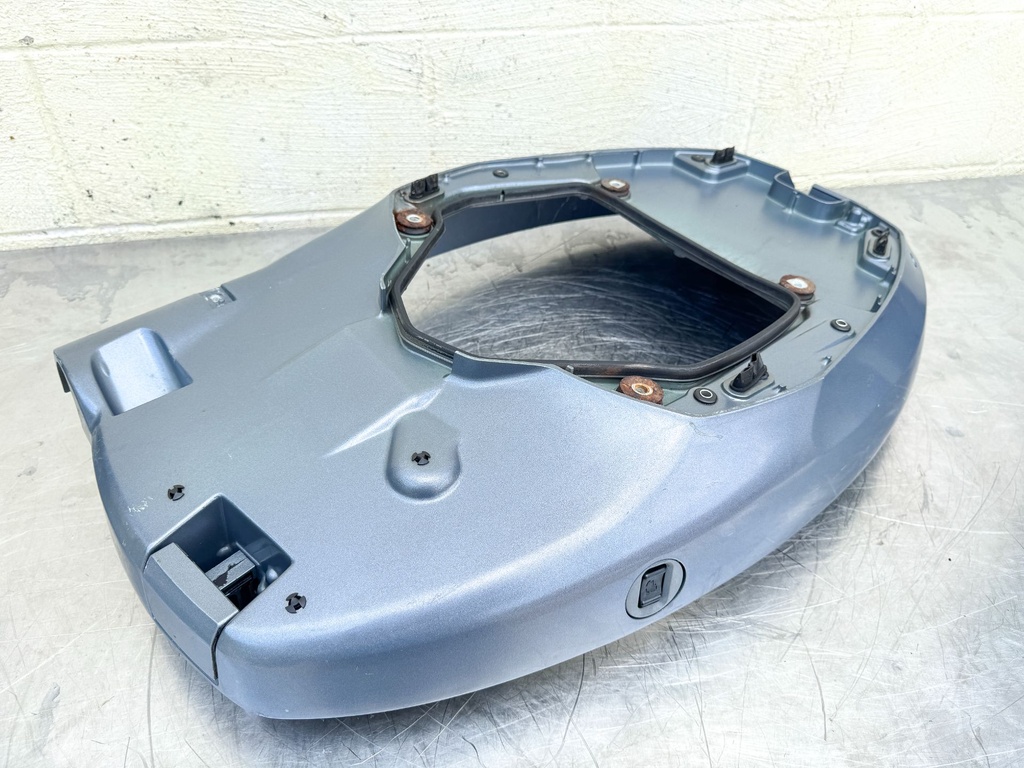 2003 Yamaha 115 HP 4 Stroke Outboard Bottom Cowling Pan 68V-42710-01-8D OEM