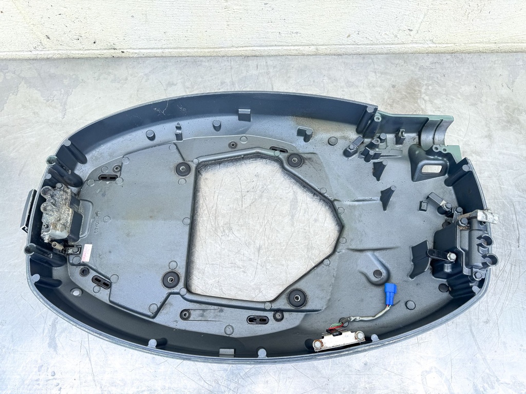 2003 Yamaha 115 HP 4 Stroke Outboard Bottom Cowling Pan 68V-42710-01-8D OEM