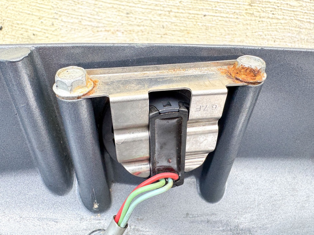 2003 Yamaha 115 HP 4 Stroke Outboard Bottom Cowling Pan 68V-42710-01-8D OEM