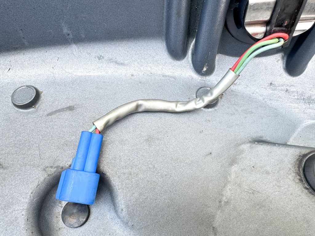 2003 Yamaha 115 HP 4 Stroke Outboard Bottom Cowling Pan 68V-42710-01-8D OEM