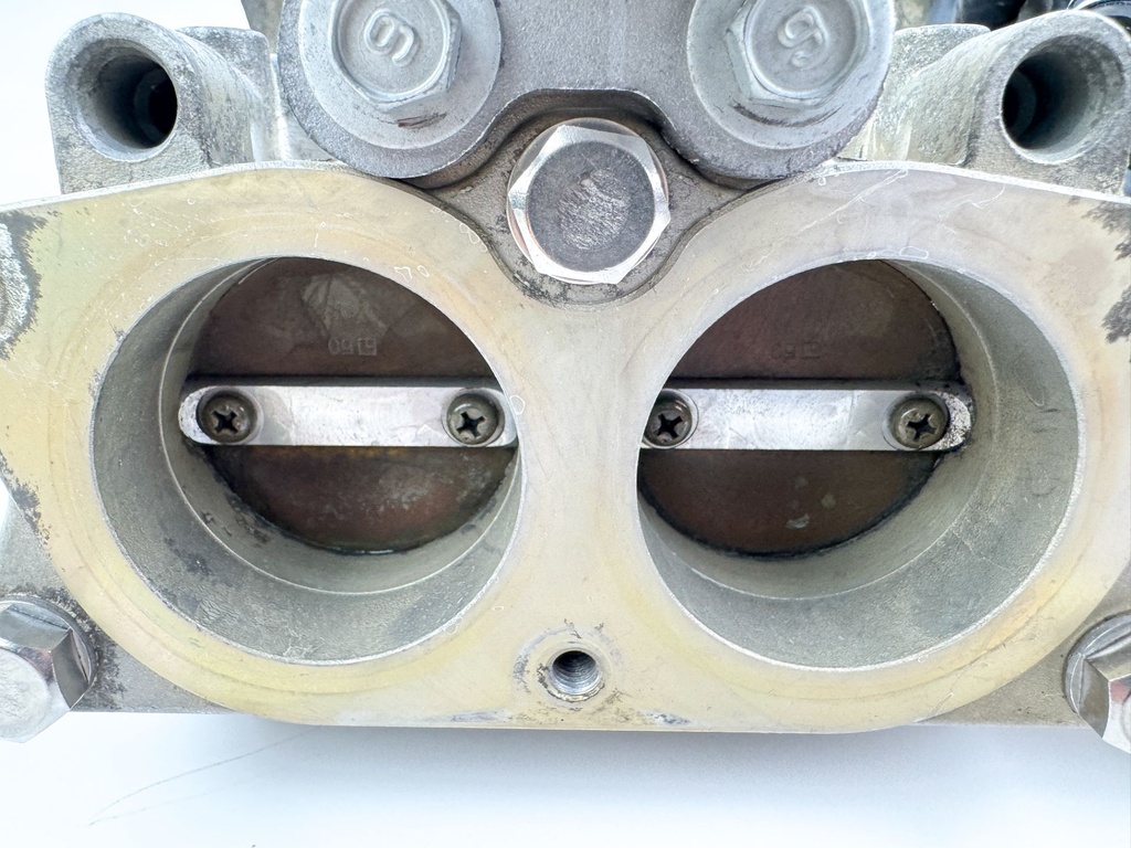 2003 Yamaha 115 HP 4 Stroke Outboard Intake Manifold & Throttle Body 68V-13751-01-00 OEM