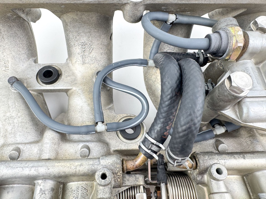 2003 Yamaha 115 HP 4 Stroke Outboard Intake Manifold & Throttle Body 68V-13751-01-00 OEM