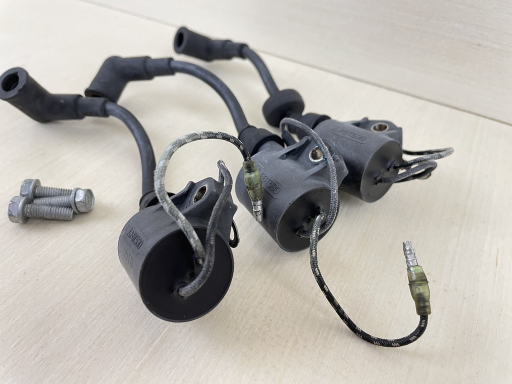 2005 Yamaha 50HP 2 Stroke Outboard Ignition Coil Assembly Set 6H5-85570-00-00