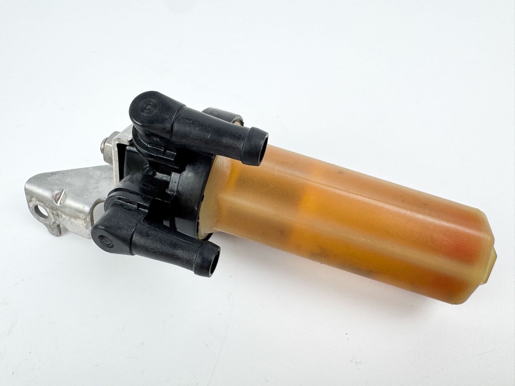 2003 Yamaha 115 HP 4 Stroke Outboard Fuel Filter Assembly 68V-24560-01-00 OEM