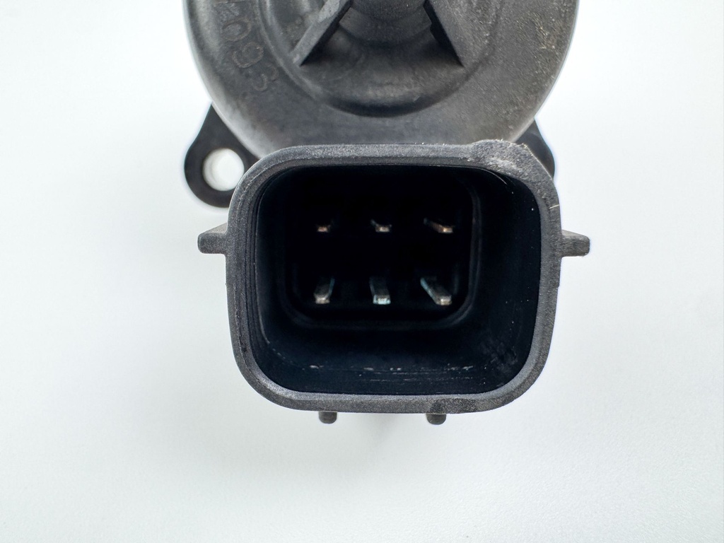 2003 Yamaha 115 HP 4 Stroke Outboard Idle Speed Control Valve ISC IAC 68V-1312A-00-00 Tested