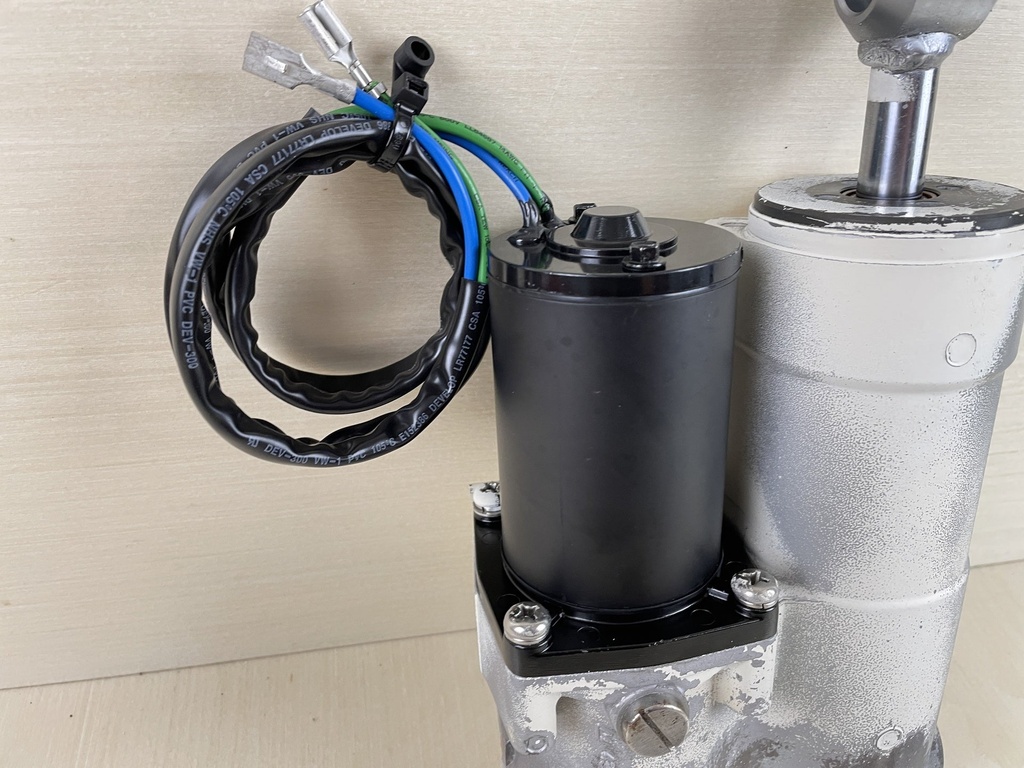 Johnson Evinrude 40HP 50 HP Power Trim & Tilt Unit Assembly 0438135 0435903