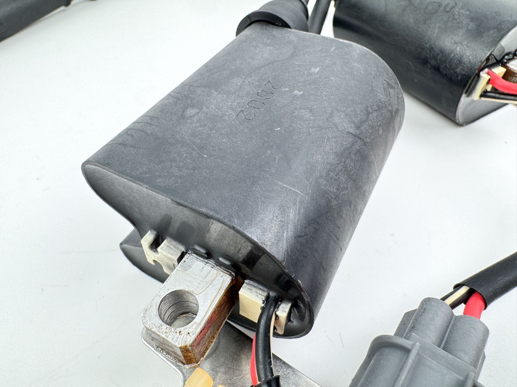 2003 Yamaha 115 HP 4 Stroke Outboard Ignition Coil Set 68V-82310-00-00 OEM