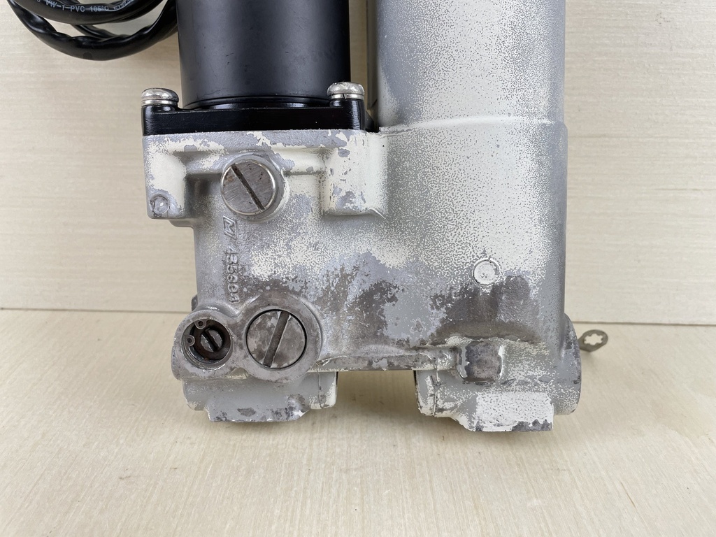 Johnson Evinrude 40HP 50 HP Power Trim & Tilt Unit Assembly 0438135 0435903