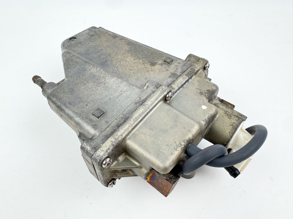 2003 Yamaha 115 HP 4 Stroke Outboard VST Float Chamber Assembly 68V-14180-01-00 Cleaned