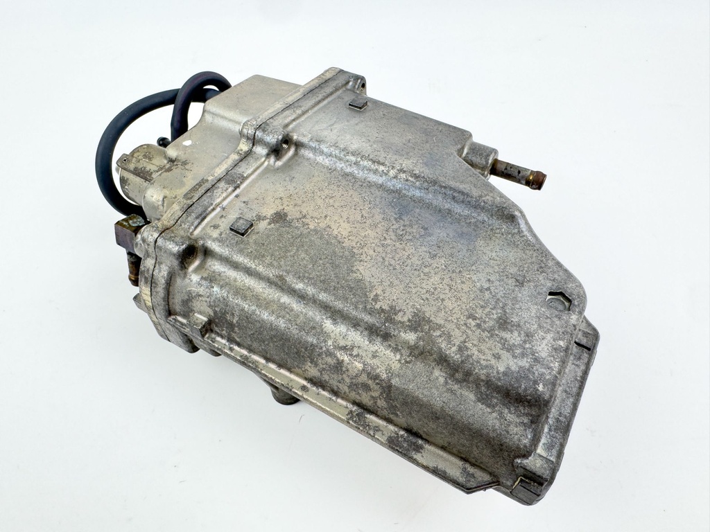 2003 Yamaha 115 HP 4 Stroke Outboard VST Float Chamber Assembly 68V-14180-01-00 Cleaned