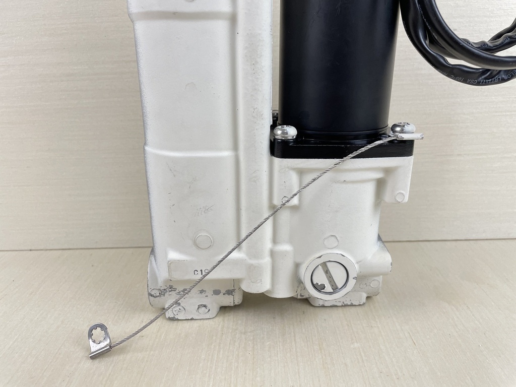 Johnson Evinrude 40HP 50 HP Power Trim & Tilt Unit Assembly 0438135 0435903