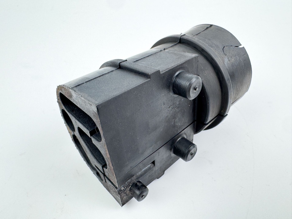 2000-2008 Yamaha 115HP 4 Stroke Outboard Cable Cover Plate 68V-42738-00-5B