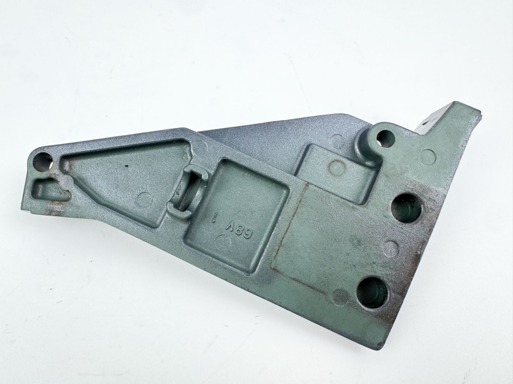 2000-2008 Yamaha 115HP 4 Stroke Outboard Cable Cover Plate 68V-42738-00-5B