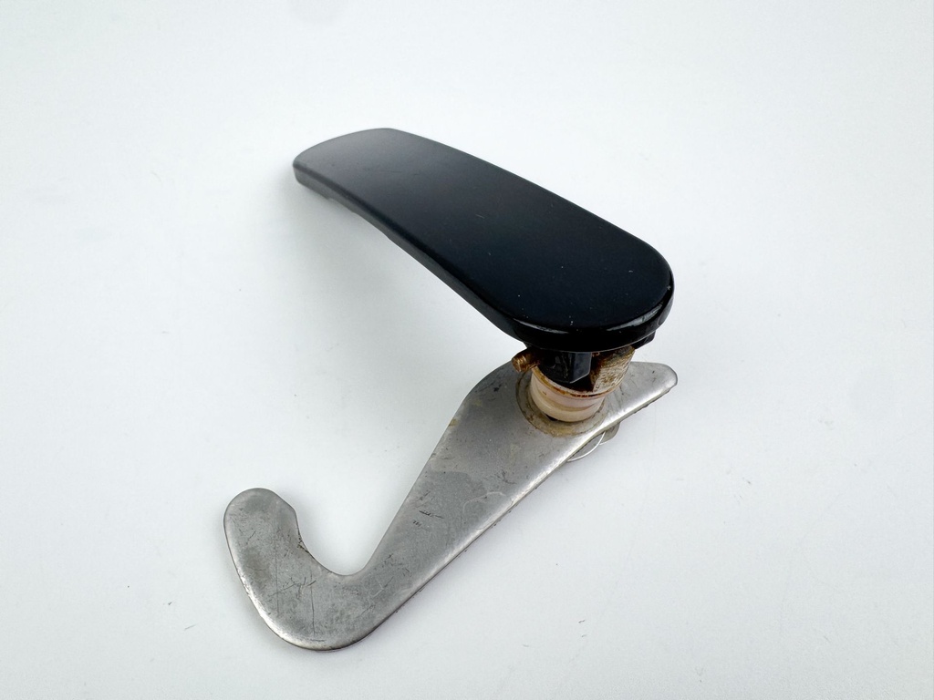 2009 Suzuki 250 HP 4 Stroke Outboard Starboard Latch Handle 61633-93J00-0EP OEM