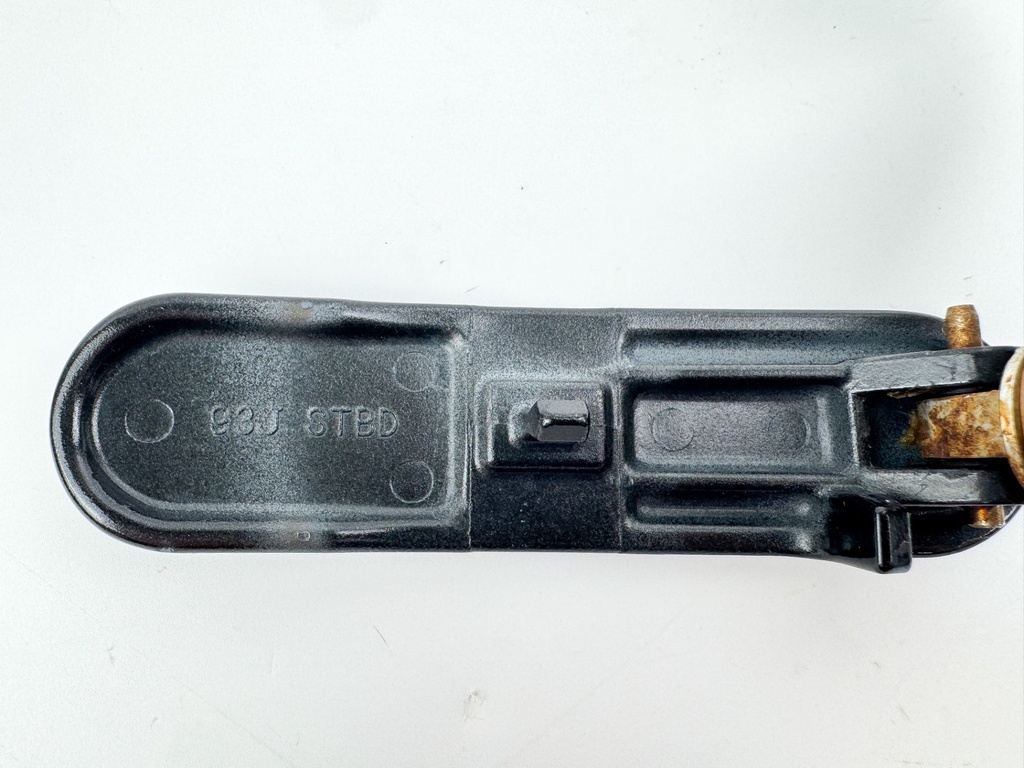 2009 Suzuki 250 HP 4 Stroke Outboard Starboard Latch Handle 61633-93J00-0EP OEM